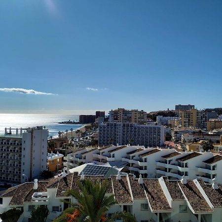 Deluxe Apartment In Benalbeach With Beach Views Benalmádena Exteriör bild